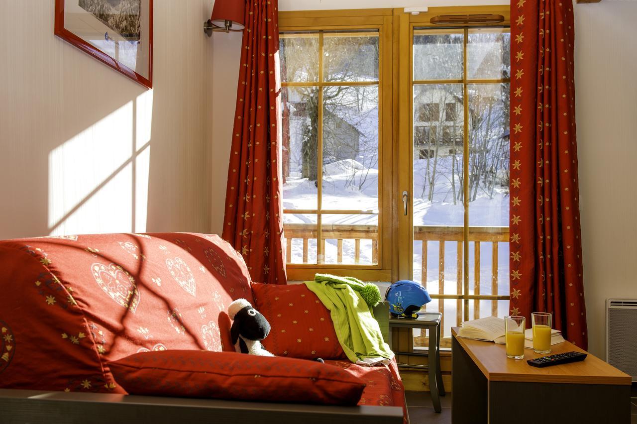 Goelia Les Chalets De Belledonne Saint-Colomban-des-Villards Buitenkant foto